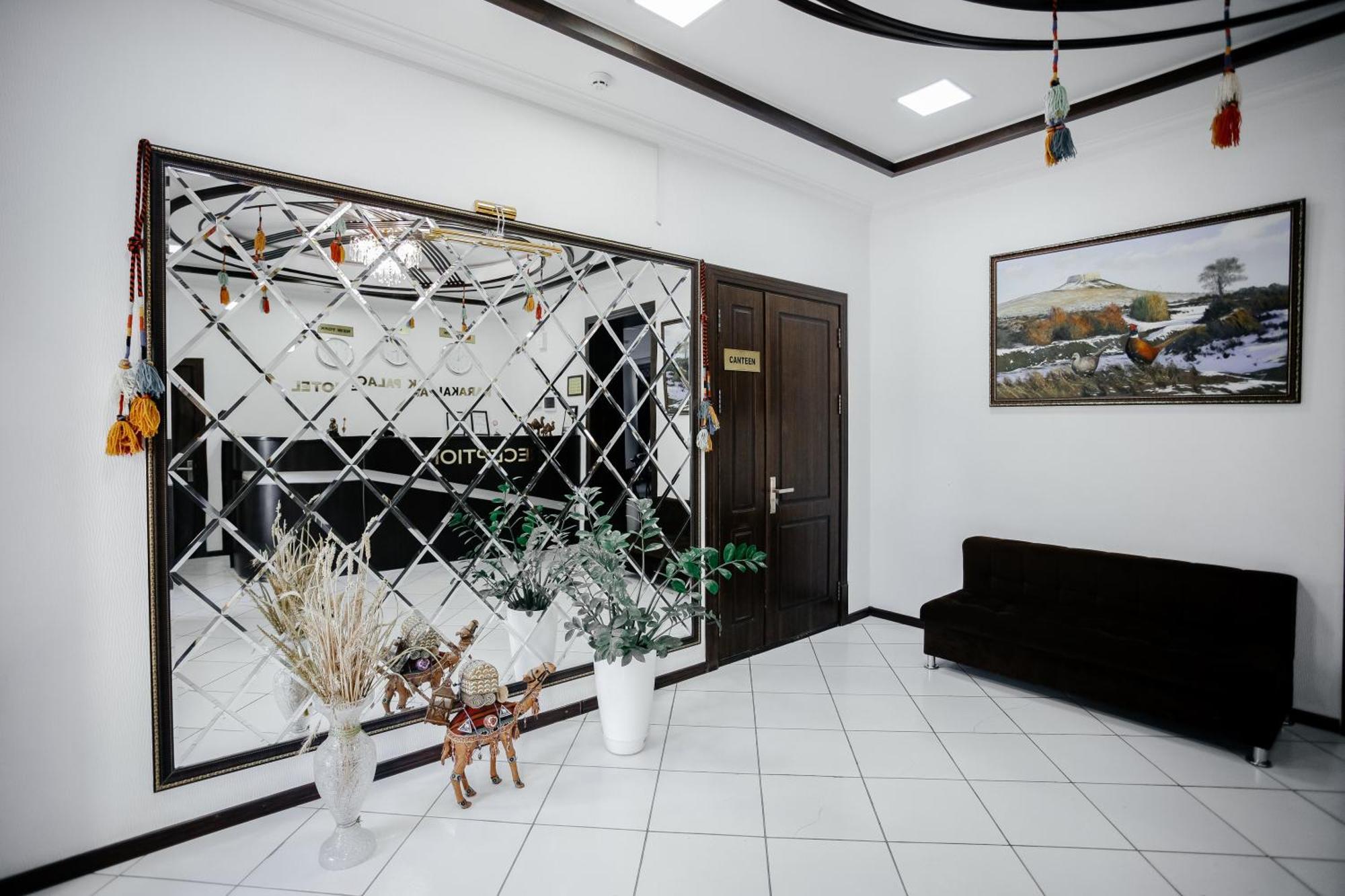 נוקוס Karakalpak Palace Hotel מראה חיצוני תמונה